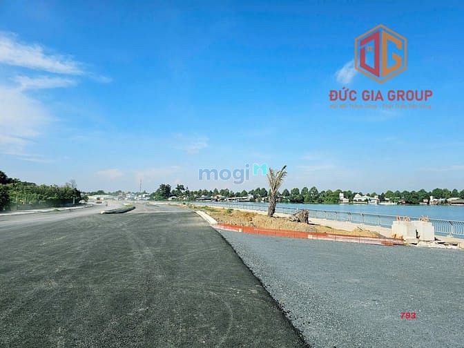 Hình ảnh 280m2 đất mặt tiền bờ kè, sổ hồng thổ cư, 30m mặt tiền, góc 9m5 !