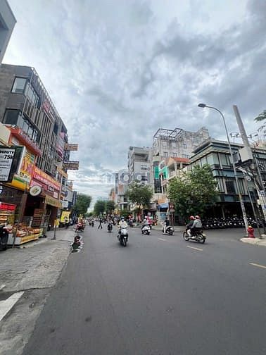 Hình ảnh SIÊU PHẨM Nhà mặt tiền Sư Vạn Hạnh, Quận 10