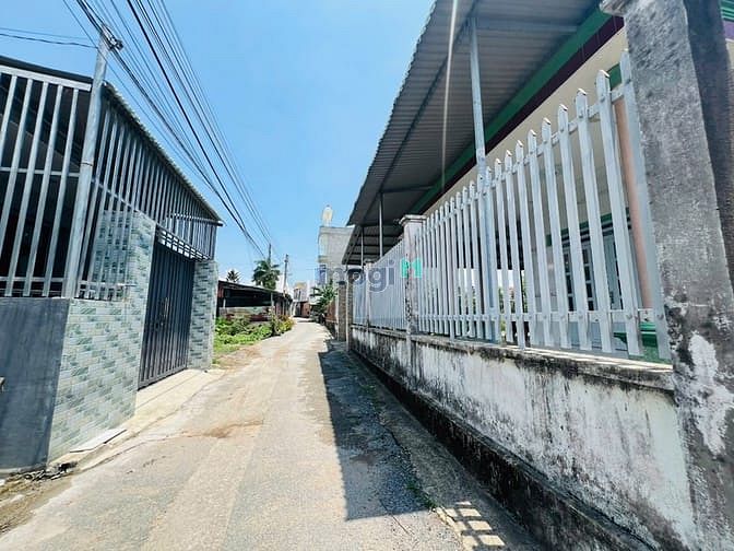 Hình ảnh Đất bán Thạnh Phú gần chợ hơn 600m2 hẻm cây dầu có 300m2 thổ cư 2,8 tỷ