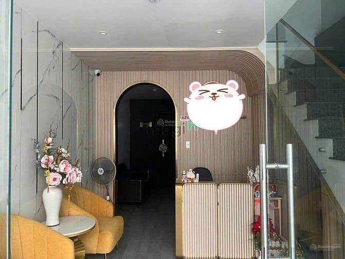 Hình ảnh Cho thuê nhà mặt tiền Quận 10 - có thang máy, PCC