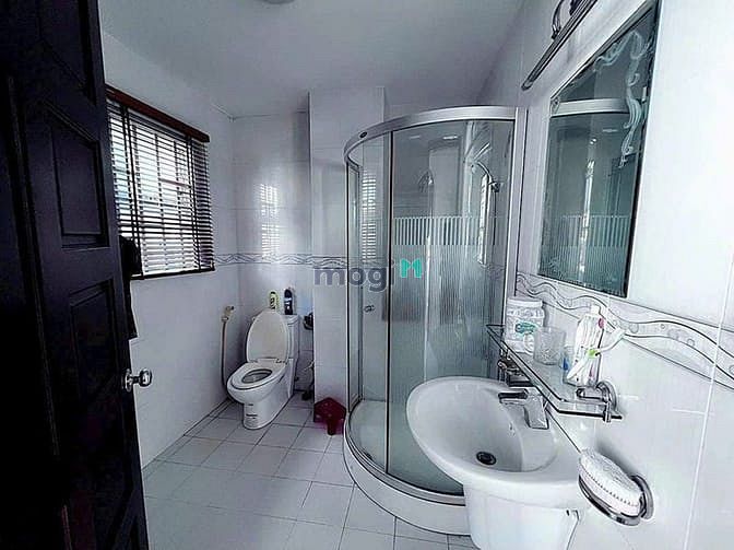 Hình ảnh Cho thuê nhà 766/3D Sư Vạn Hạnh, Phường 12, Quận 10