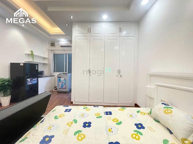Hình ảnh Cho thuê Studio Quận 1 35m2 gần Lý Tự Trọng_Cửa sổ lớn_MG Riêng