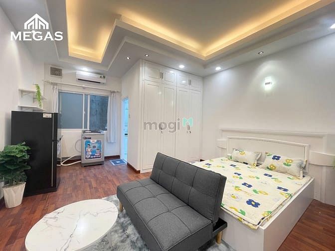 Hình ảnh Cho thuê Studio Quận 1 35m2 gần Lý Tự Trọng_Cửa sổ lớn_MG Riêng