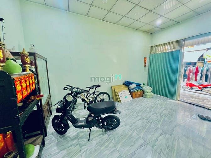 Hình ảnh Nhà bán 120m2 gần chợ Tân Phong 5,6 tỷ vị trí kinh doanh cấp 4 rộng