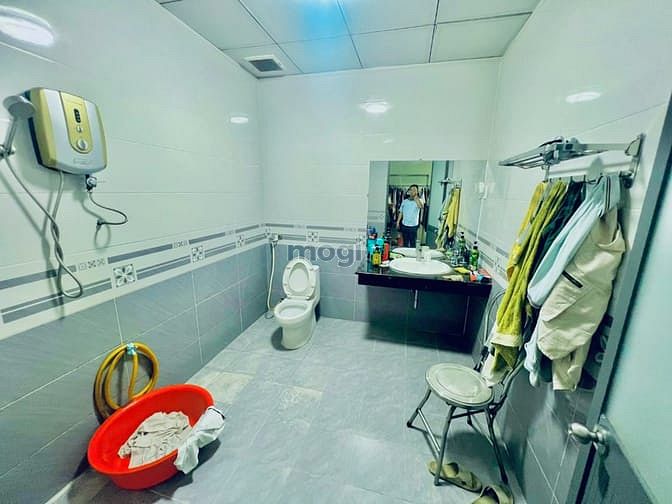 Hình ảnh Nhà bán 120m2 gần chợ Tân Phong 5,6 tỷ vị trí kinh doanh cấp 4 rộng