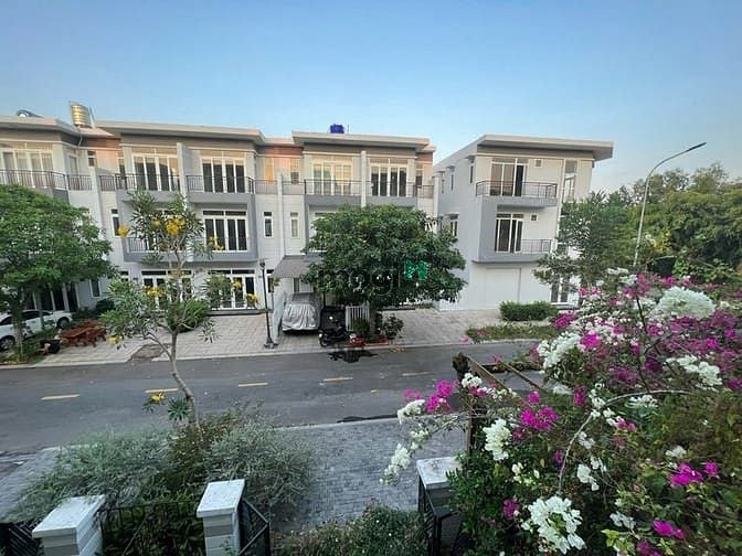 Hình ảnh 💥 Nhà Phố Mới 3 Tầng – SHR – VIEW Cây Dừa – Chỉ 2 TỶ 6 💥