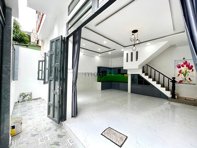 Hình ảnh bán nhà LÊ VĂN QUỚI bề ngang KHỦNG 10