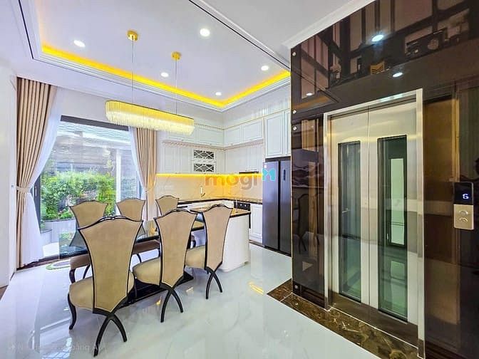 Hình ảnh Nhà Phố sang trọng có thang máy - đường 6m 1806 Huỳnh Tấn Phát Nhà Bè