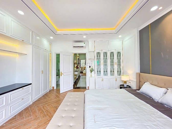 Hình ảnh Nhà Phố sang trọng có thang máy - đường 6m 1806 Huỳnh Tấn Phát Nhà Bè