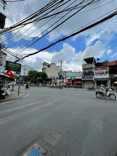 Hình ảnh Nhà đẹp 3 Lầu hẻm 413 đ.Lê Văn Quới, P.BTDA, Q.Bình Tân
