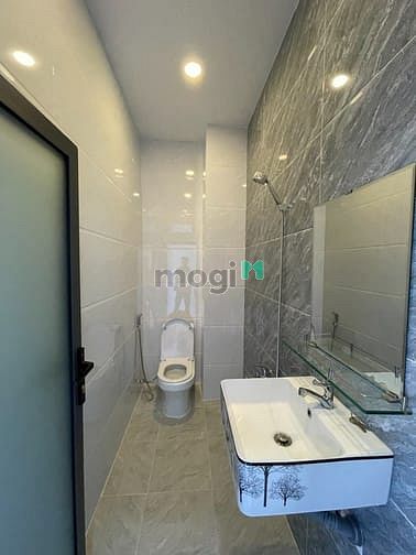 Hình ảnh Nhà đẹp 3 Lầu hẻm 413 đ.Lê Văn Quới, P.BTDA, Q.Bình Tân