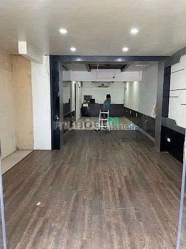 Hình ảnh Cho thuê nhà mặt phố Yên Lãng – Đống Đa, vị trí đẹp, đi riêng biệt