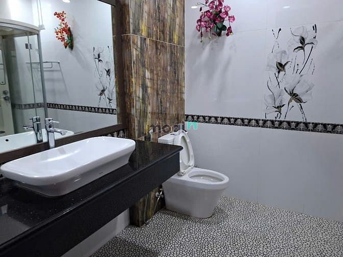 Hình ảnh Cho thuê nhà đẹp mặt tiền Tên Lửa 25 triệu
