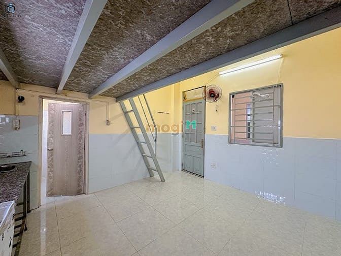 Hình ảnh Phòng 26m² Có Gác Cao, Máy Lạnh, Cửa Sổ Thoáng, Sân Bay – Tân Bình