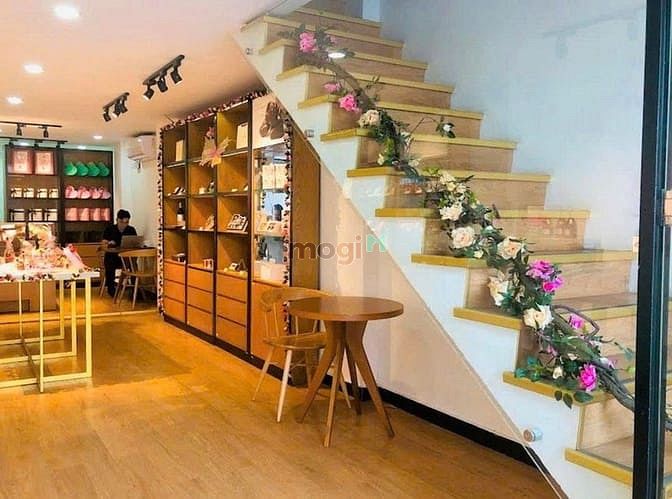 Hình ảnh Cho Thuê Mặt Tiền Võ Văn Tần, Phường 5, Quận 3