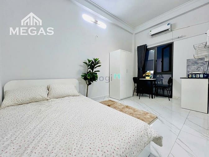 Hình ảnh Cho Thuê Căn Hộ Dịch Vụ Full Nội Thất Mới 100% Ngay Vòng Xoay Phú Lâm