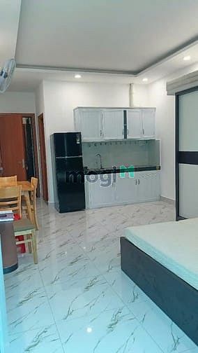 Hình ảnh CC Cho thuê Căn Hộ Dịch Vụ Full Nội Thất Có Thang Máy Tại Quận 1