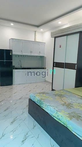 Hình ảnh CC Cho thuê Căn Hộ Dịch Vụ Full Nội Thất Có Thang Máy Tại Quận 1