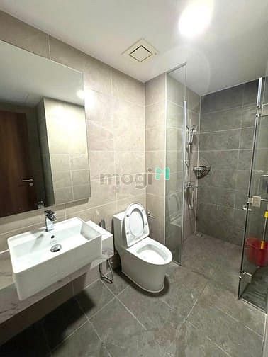 Hình ảnh Chung cư cao cấp Sky Center, Phổ QUang, TB: 77m2, 2pn, 2wc, 16tr