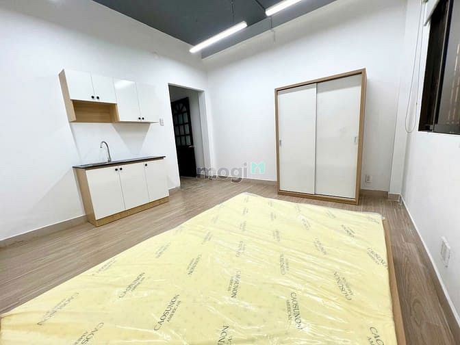 Hình ảnh CHDV full nội thất ban công, tách bếp, lối đi riêng