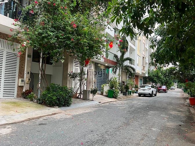 Hình ảnh Bán đất đường 10A Trần lựu Q.2 dt 8x16,5 giá 26,4 tỷ