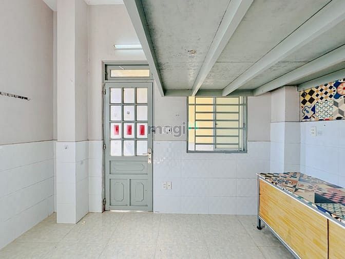 Hình ảnh Phòng Trọ Gác Cao 25m² Có Thang Máy, Cửa Sổ Thoáng Tân Bình - Cộng Hòa