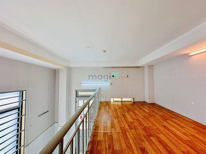 Hình ảnh Phòng Trọ Gác Cao 25m² Có Thang Máy, Cửa Sổ Thoáng Tân Bình - Cộng Hòa
