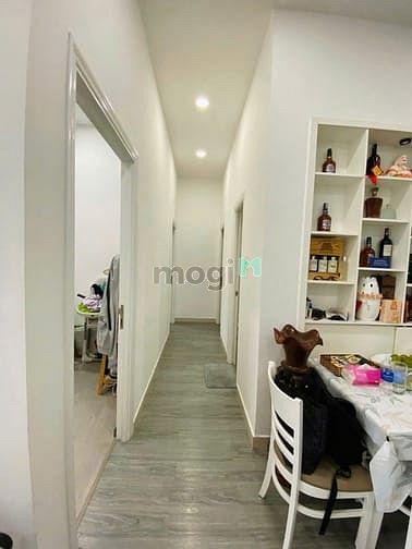 Hình ảnh Chung cư Saigon Town, Tân Phú: 100m2, 3pn, 2wc, Căn góc, 11tr/th