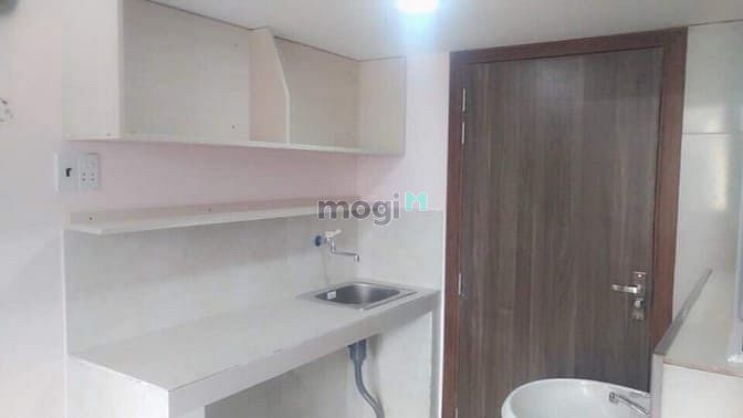 Hình ảnh Phòng Trọ Có Gác 18m² Gần Cộng Hòa Tân Bình Thoáng Mát, Có Thang Máy