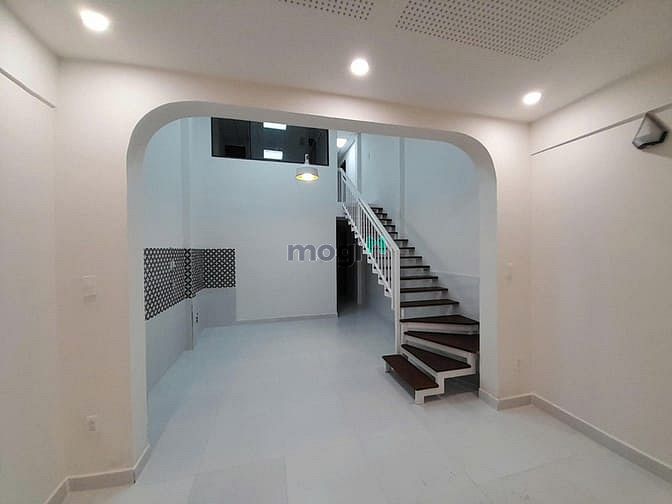 Hình ảnh Cho thuê nhà mới 5PN đường đường Ni Sư Huỳnh Liên, Phường 10, Tân Bình