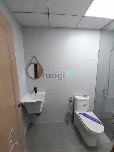 Hình ảnh Cho thuê nhà mới 5PN đường đường Ni Sư Huỳnh Liên, Phường 10, Tân Bình