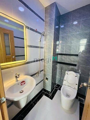 Hình ảnh Cho thuê nhà mặt tiền 368A Cao Thắng – CÓ THANG MÁY