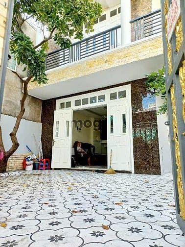 Hình ảnh Biệt thự hẻm nhựa thông 7 m cạnh đường Phú Thuận Quận 7. 7*37, hơn 16ỷ