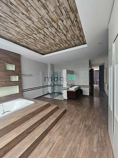 Hình ảnh Cho thuê nhà siêu phẩm , phường 4, Tân Bình - giá 30 triệu/tháng