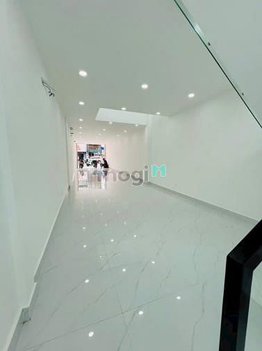 Hình ảnh Cho thuê mặt tiền đường Phan Đình Phùng