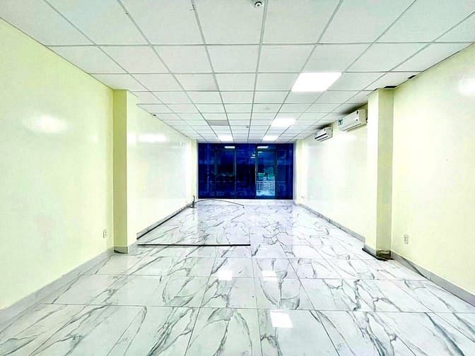 Hình ảnh SIÊU PHẨM NHÀ MẶT KÍNH – 168A/38 Nguyễn Thiện Thuật - Có Thang Máy