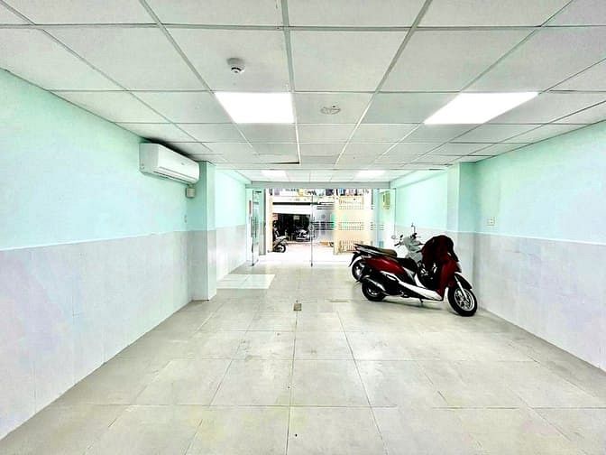 Hình ảnh SIÊU PHẨM NHÀ MẶT KÍNH – 168A/38 Nguyễn Thiện Thuật - Có Thang Máy