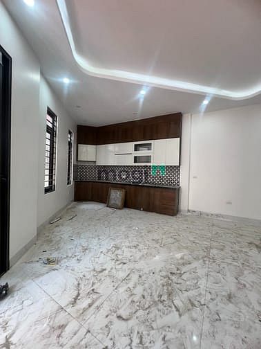 Hình ảnh Nhà 5 Tầng Trung Tâm Hoài Đức – 37m² – Gần Chợ, Trường, UBND – Ở Ngay