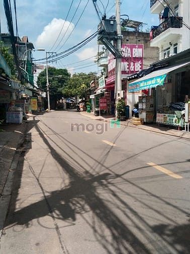 Hình ảnh Bán Nhà Hẻm Xe Hơi, 70m2, Đường Bình Chiểu, KCN Sóng Thần, TĐ. Giá 4tỷ