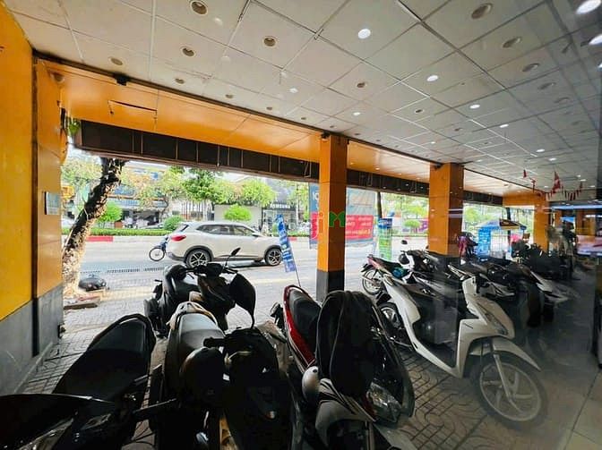 Hình ảnh Bán nhà mặt tiền đường Đồng Khởi ngay ngã tư; sổ hồng 202m2 giá 33 tỷ