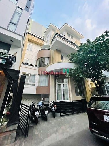 Hình ảnh cho thuê biệt thự sang trọng có hầm + thang máy – trung tâm quận 3 -