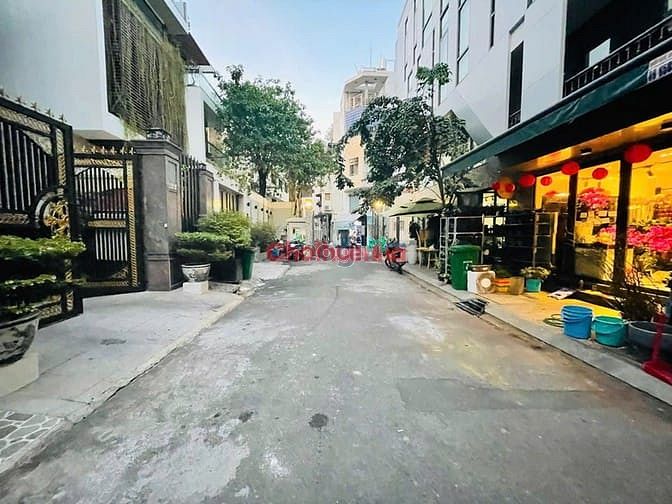 Hình ảnh cho thuê biệt thự sang trọng có hầm + thang máy – trung tâm quận 3 -