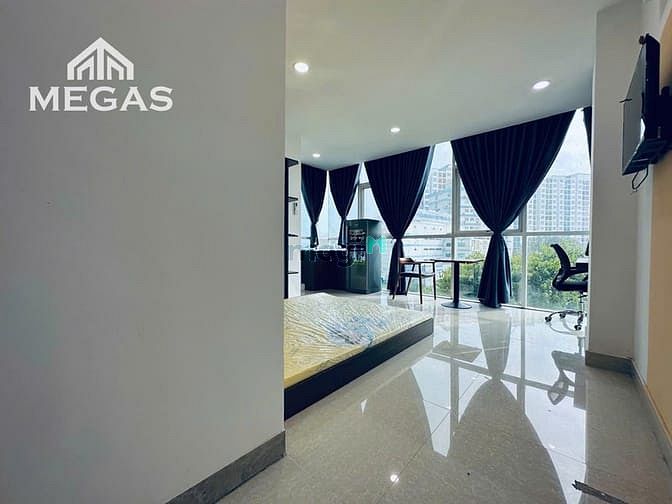Hình ảnh Studio View Kính_Cửa Sổ Nội Thất Đầy Đủ Ngay Trường Chinh