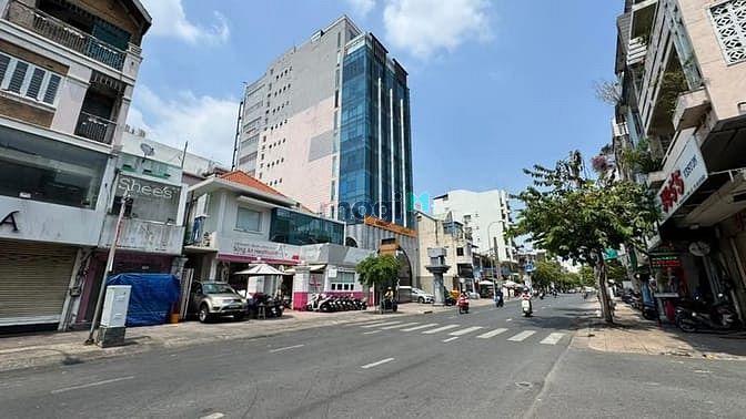 Hình ảnh Bán Biệt Thự Góc 2MTĐ Nguyễn Đình Chiểu, P.4, Quận 3 :