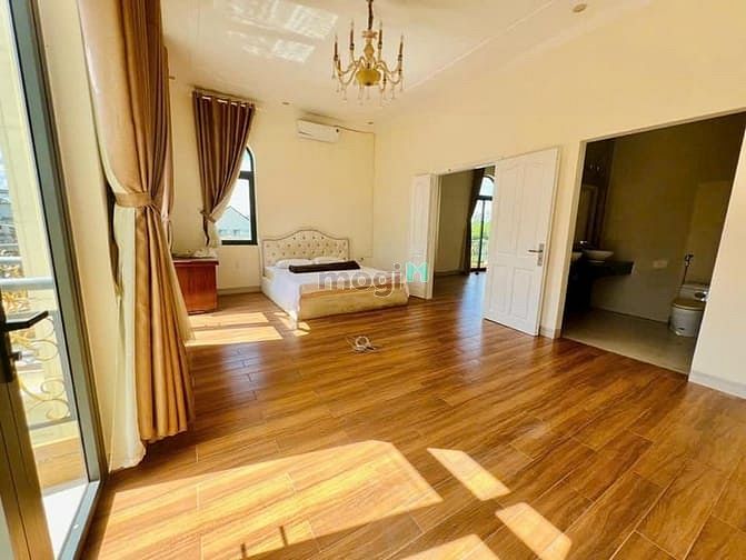 Hình ảnh Bán Biệt Thự mặt tiền Bà Triệu P. Hội Phú Pleiku Gia Lai