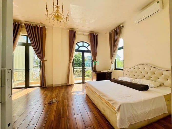 Hình ảnh Bán Biệt Thự mặt tiền Bà Triệu P. Hội Phú Pleiku Gia Lai