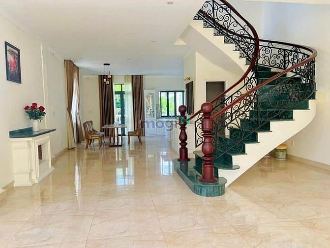 Hình ảnh Bán Biệt Thự mặt tiền Bà Triệu P. Hội Phú Pleiku Gia Lai
