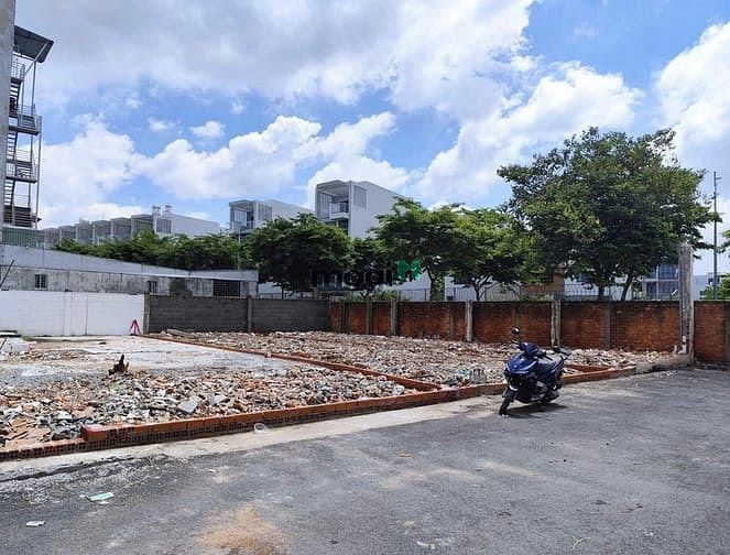 Hình ảnh Lô Đất -  Gần Chợ đầu mối, sổ hồng riêng, đường nhựa 6M hóc môn