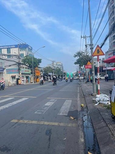 Hình ảnh Bán nhà MT kinh doanh phố  sầm uất khu bình thọ