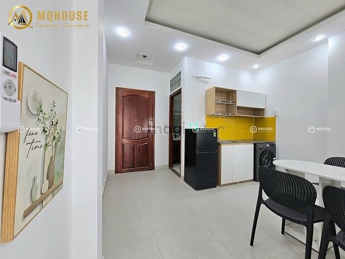 Hình ảnh Cho thuê CHDV 1PN BAN CÔNG FULL NT gần Đầm Sen, giáp Q11